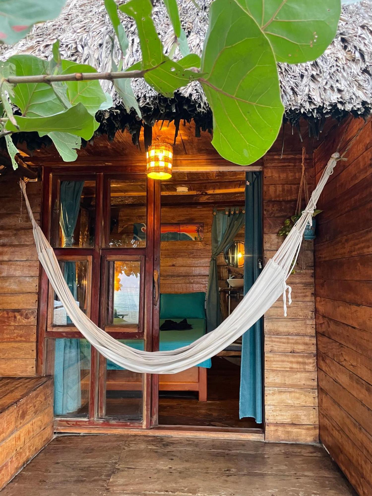 Chill And Surf Mendihuaca Hotell Guachaca Eksteriør bilde