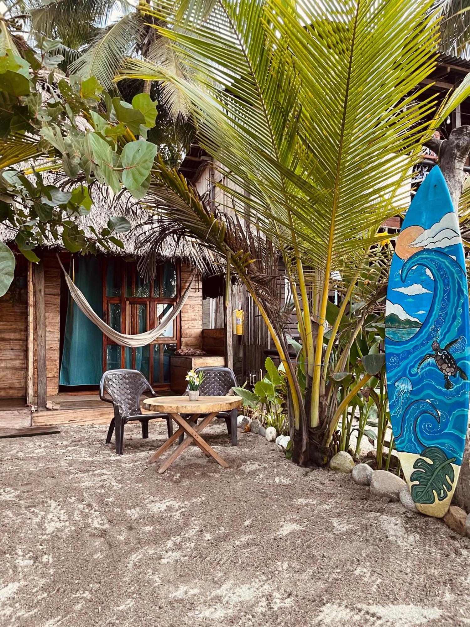 Chill And Surf Mendihuaca Hotell Guachaca Eksteriør bilde