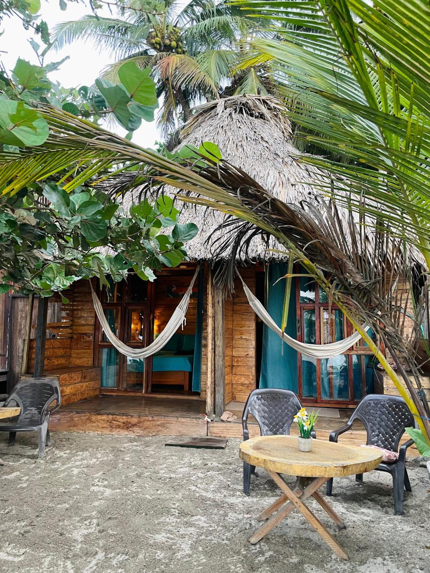 Chill And Surf Mendihuaca Hotell Guachaca Eksteriør bilde